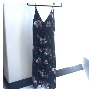 Beautiful Bardot strapless, lined dress.